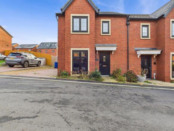 CAM03729G0-PR0178-STILL022