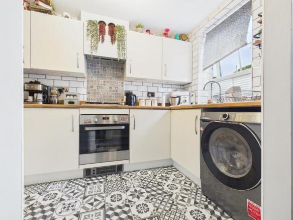 CAM03729G0-PR0131-STILL016