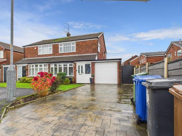 CAM03729G0-PR0173-STILL007