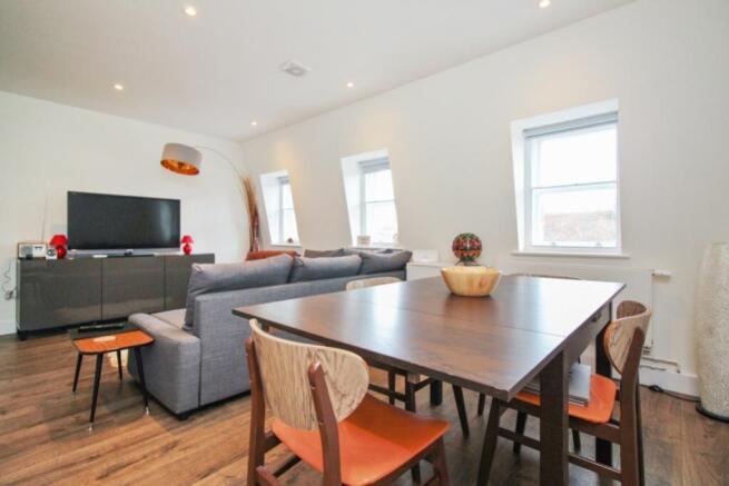 flat north lane lounge