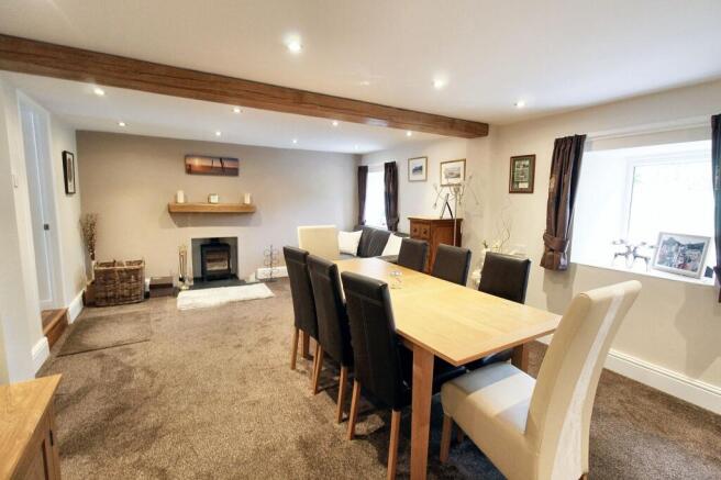 Lounge/Dining Room