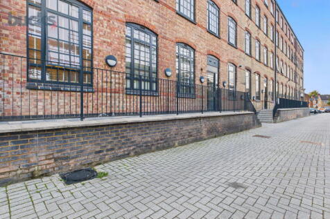 Leigh Street, High Wycombe , Buckinghamshire, HP11 2WR