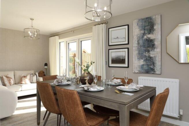 3 Meadow Fields The Derby Internals Family and Dining Area