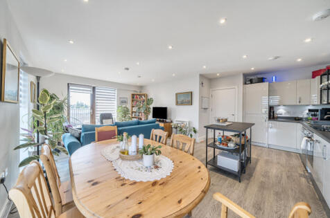 Waterfront Heights, 152a Mount Pleasant, Wembley, HA0