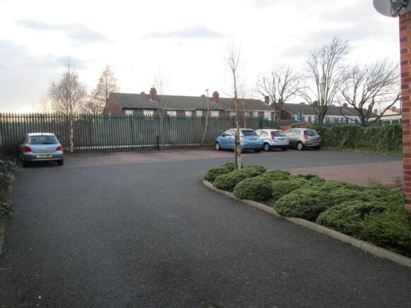 40 flash road car park.jpg