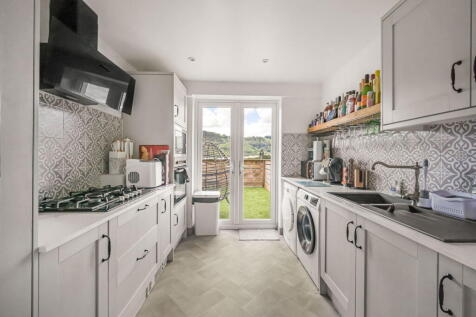 Evelyn Street, Abertillery, NP13 1EL