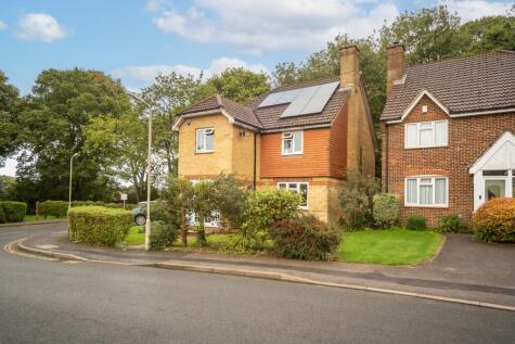 Roman Close, Chatham