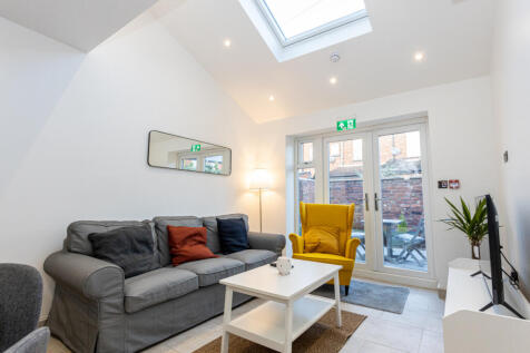 Rawcliffe Street, M14