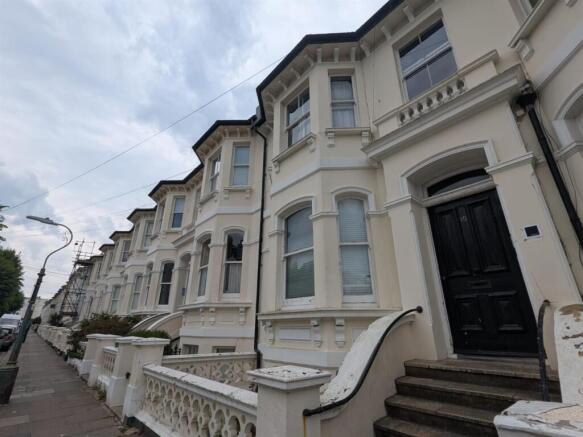 Seafield Road F2, 15  (1).jpg