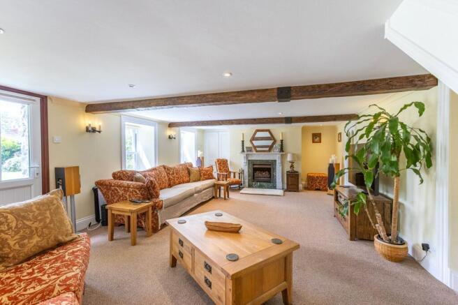 Sitting/Dining Room