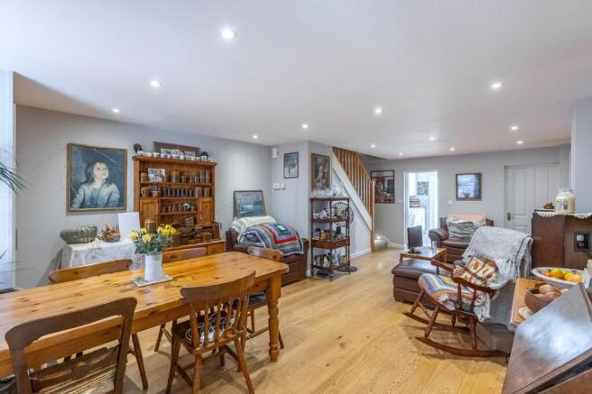 Sitting/Dining Room