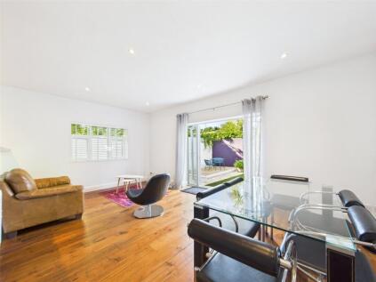 Ground Floor, Trelawney, Mount Row, St Peter Port, GY1