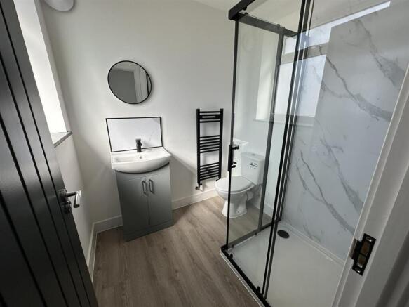 Room 5 Ensuite