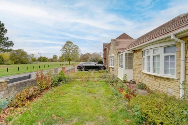 Front Garden Shot 2