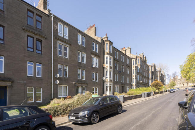 7 1FR Baxter Park Terrace, Dundee, DD4 6NN (21)
