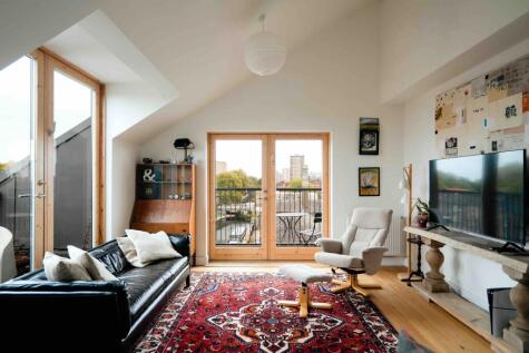 Stoneway Walk, London, E3