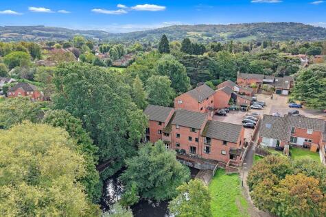 King George Close, Cheltenham
