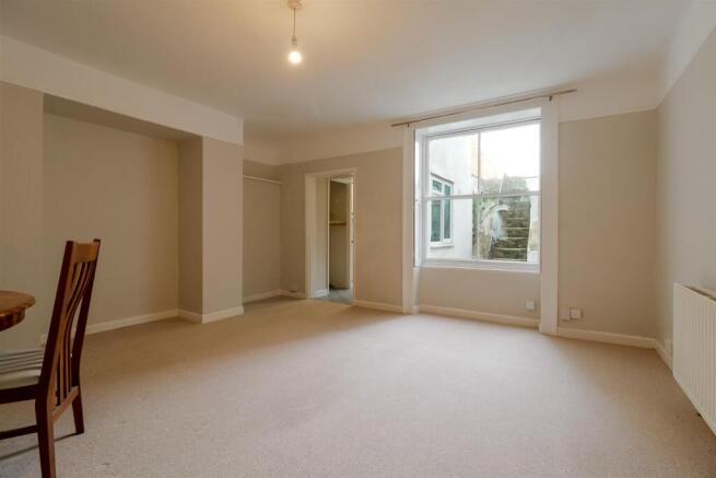 3-bed-flat-suffolks-cheltenham (7).jpg