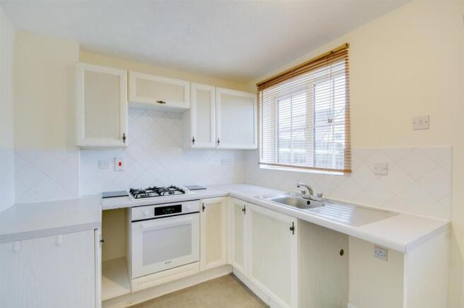 2-bed-house-hatherley (4).jpg