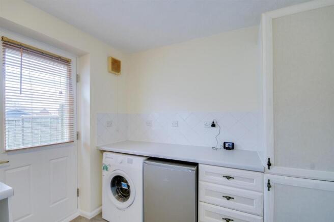 2-bed-house-hatherley (5).jpg