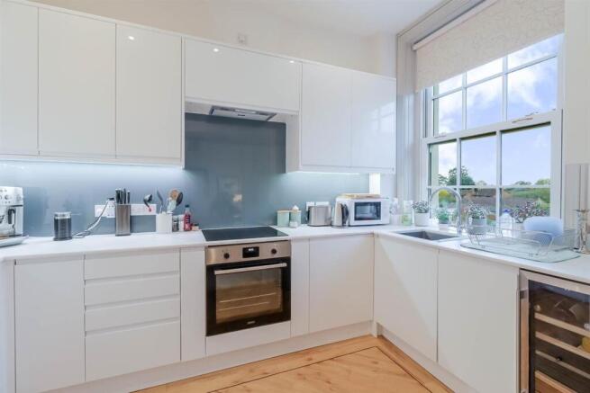 1-bedroom-apartment-the-park (2).jpg