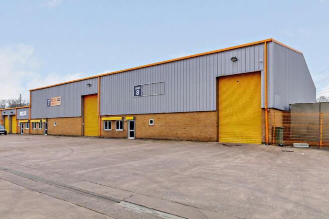 8454134exterior02800.jpg