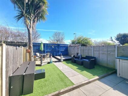 Lancaster Close, Lee-On-The-Solent