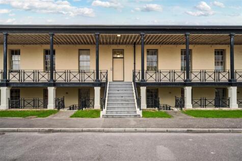 St. Georges Walk, Gosport