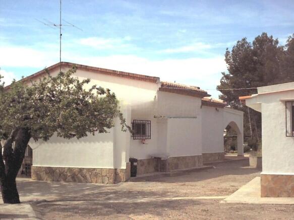 Photo 3