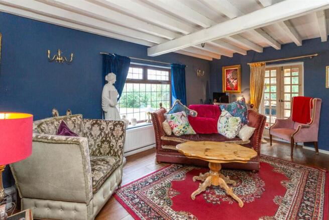 02_sitting_room_a.jpg