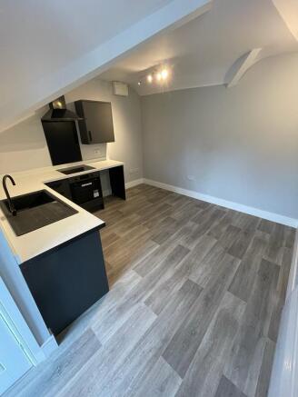 Flat 6.jpg