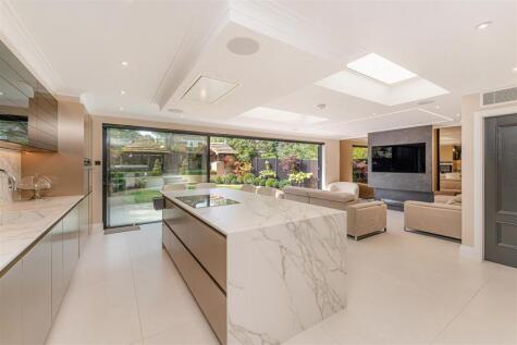 Lonsdale Drive, Enfield