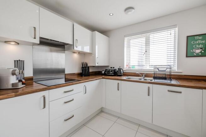 5CSunflowerDriveNewcastleGreatParkNE139FA-14