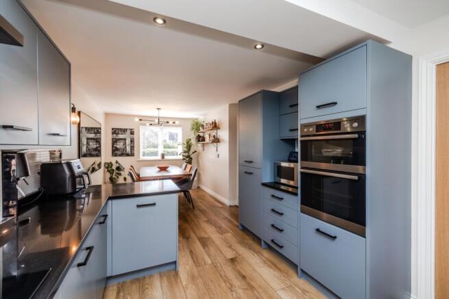 6LeasingthorpeWay-NewcastleGreatPark-NE139BQ-41