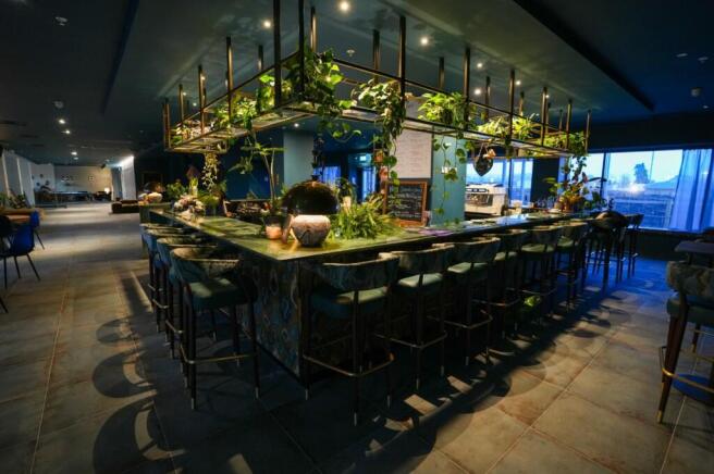 NOM Cafe