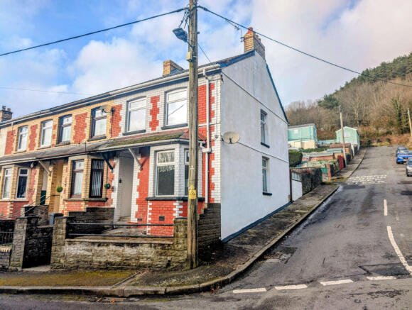 3 Bedroom End Terrace for Sale