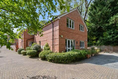 Apartment 2, Nightingale Court, 2 Jenny Lind Grove, Malvern, Worcestershire