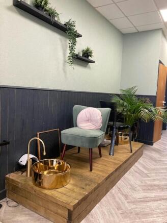 pedicure area.jpg