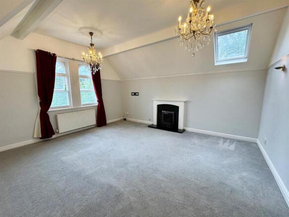 4 Summerlee Lounge.jpg