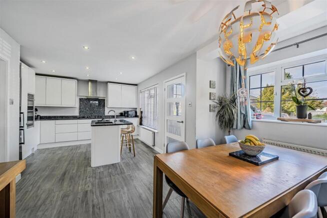Kitchen dining room