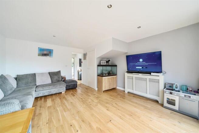 Lounge/ Dining Room