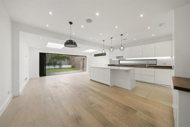 88 Hare Lane Claygate KT10003.jpg