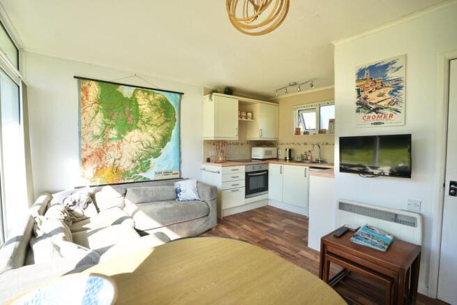 Lounge/Kitchen