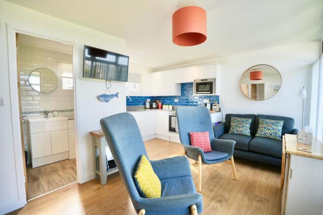 Lounge/Kitchen