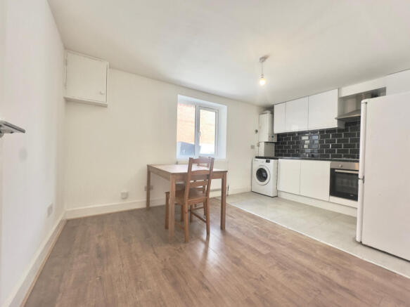 2 Bed-Flat to be let in Tooting
