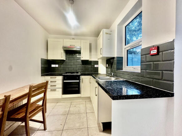 5 Bedrooms house to rent in Tooting