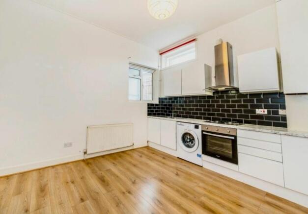 One Bedroom Ground Floor Flat available to rent i