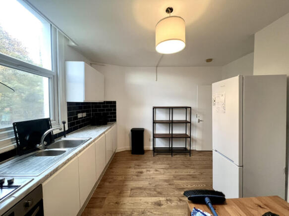 Four Bedroom Flat to rent in Vauxhall