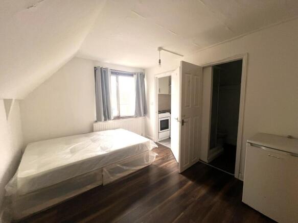 Studio Flat available in Stretham