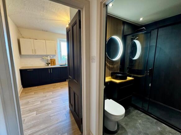 Bathroom & Kitchen